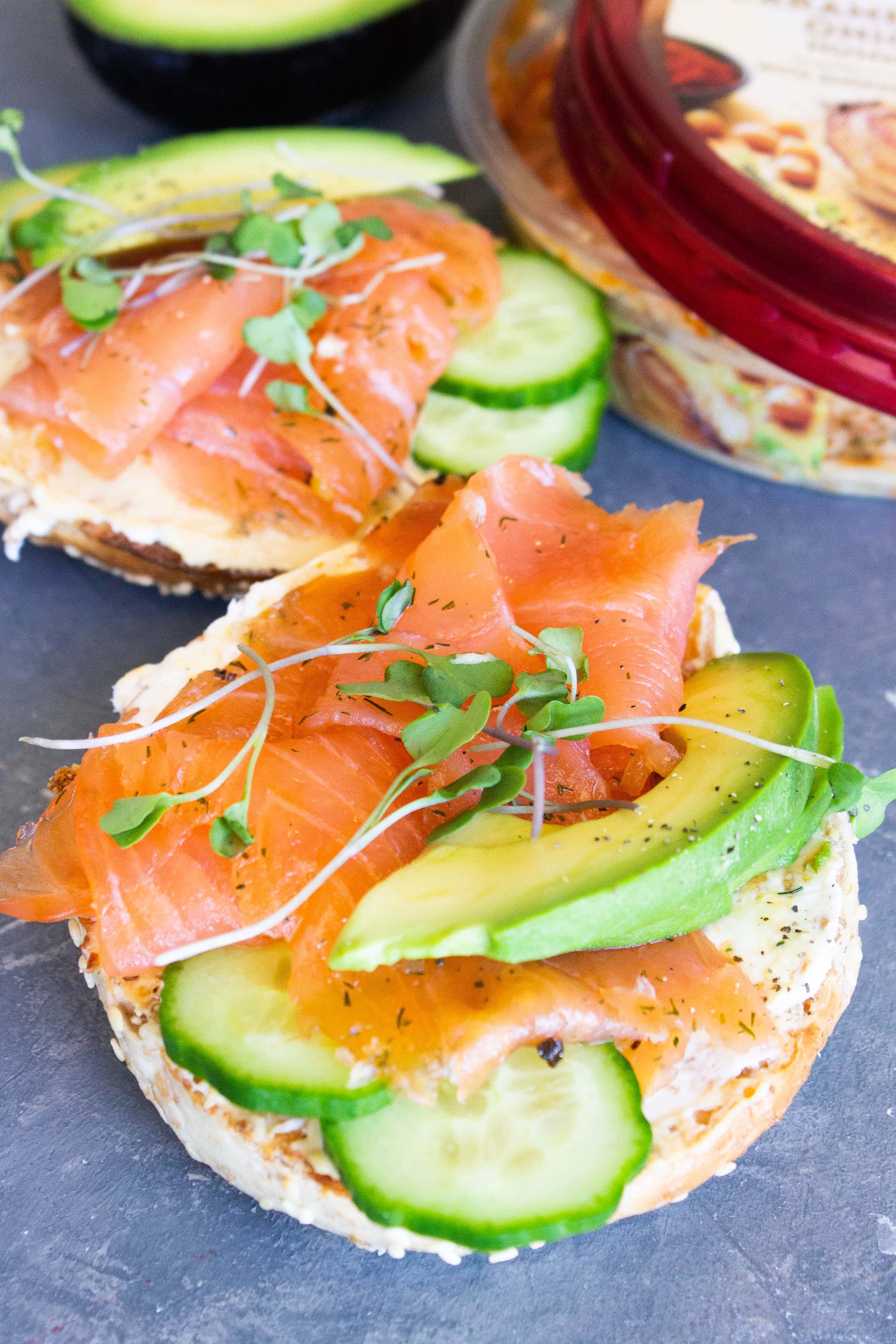 caramelized-onion-and-smoked-salmon-bagel