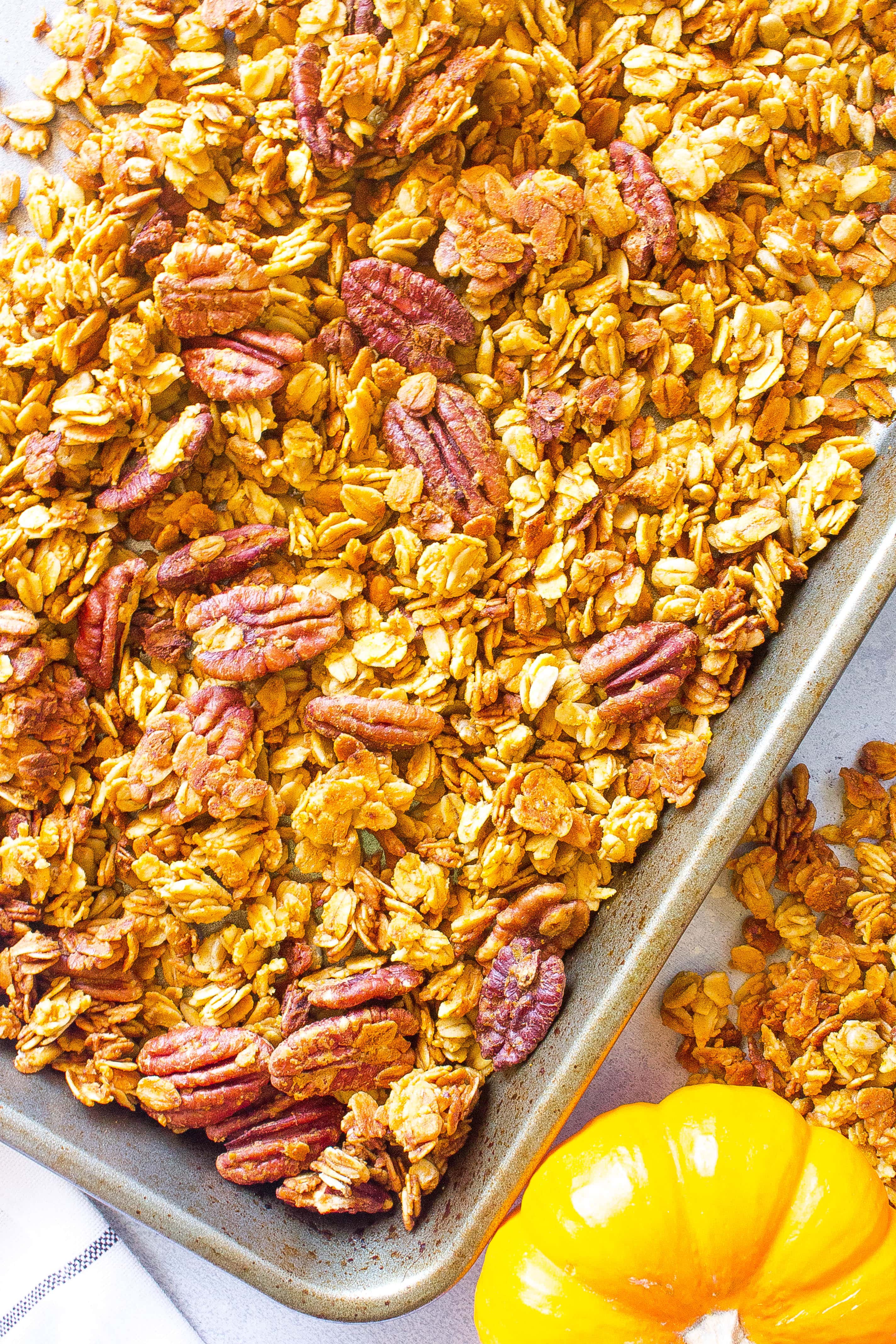 Healthy Pumpkin Granola 