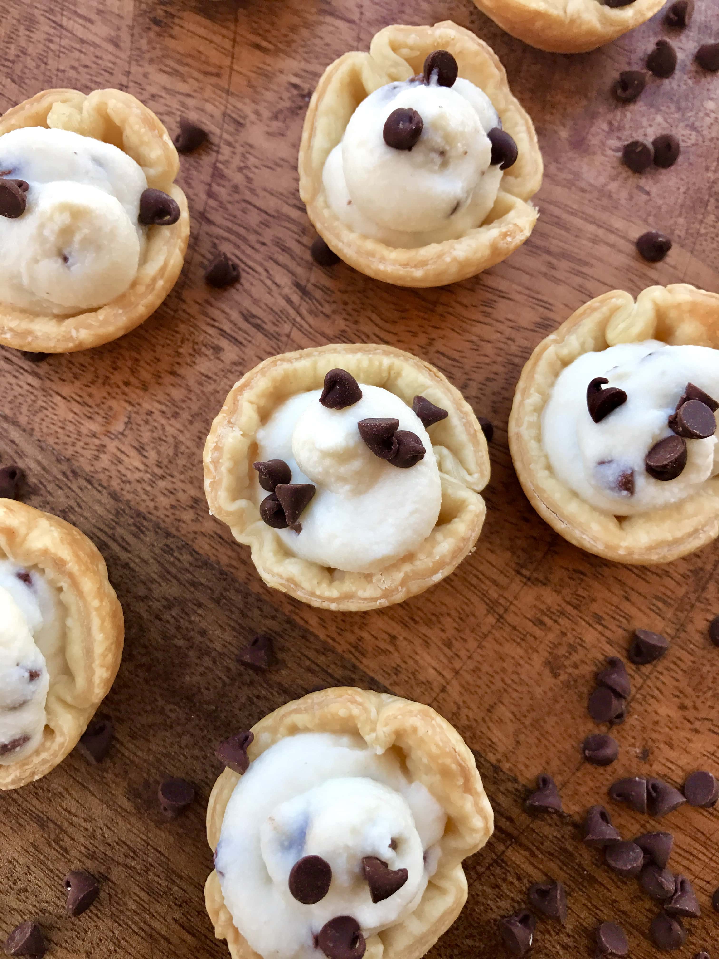 Mini cannoli bites