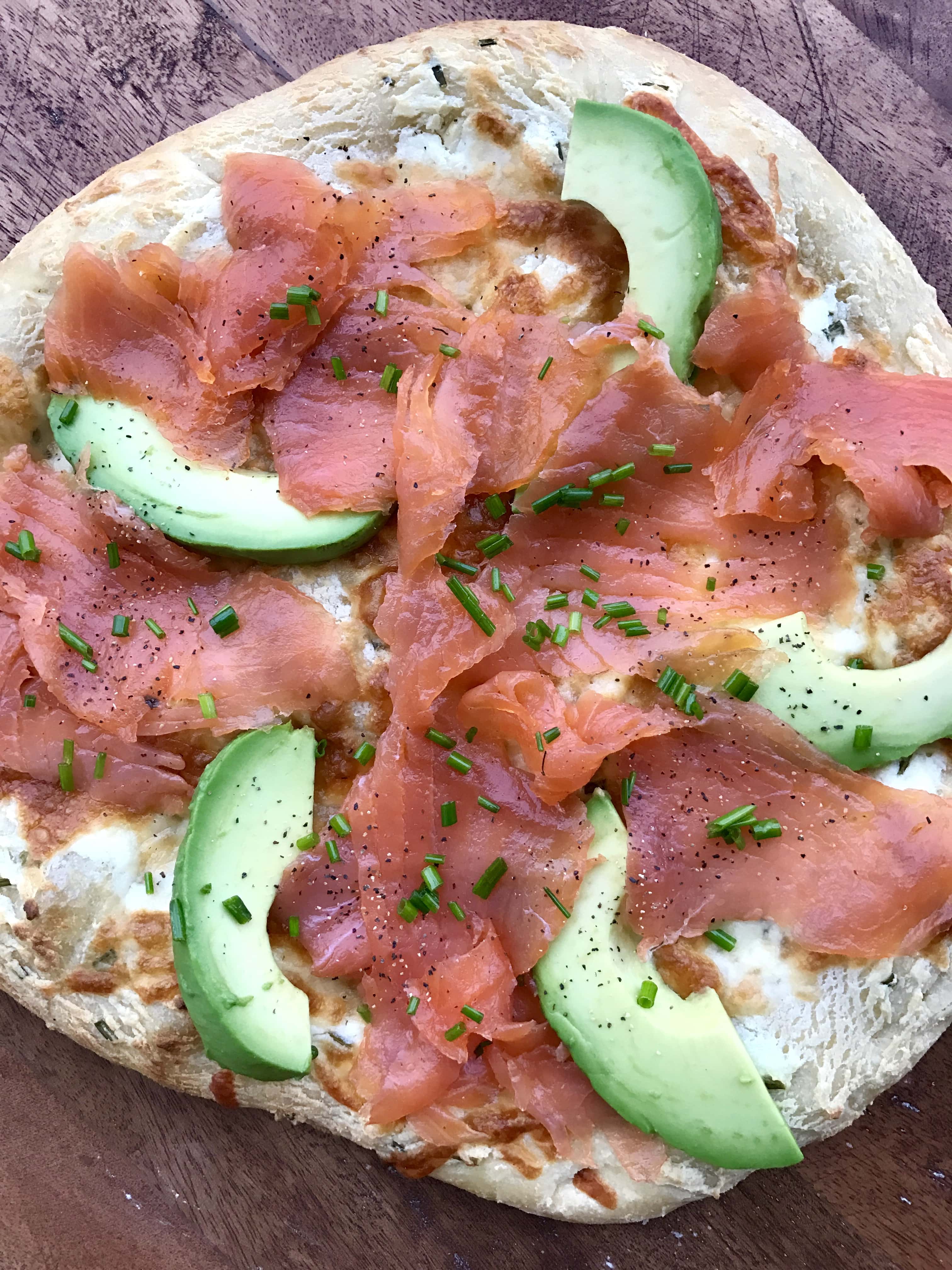 smoked salmon pizza