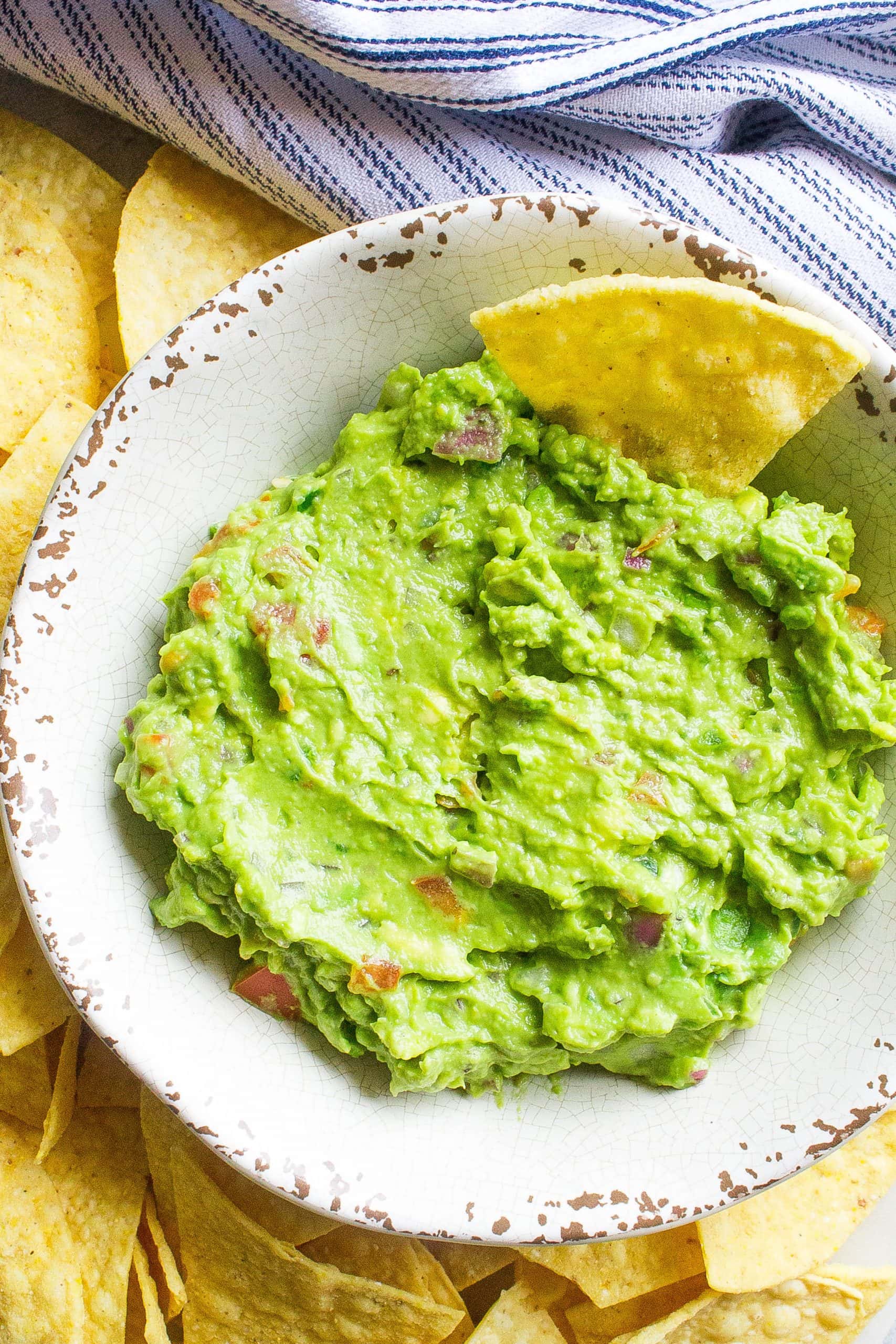 The BEST Homemade Guacamole