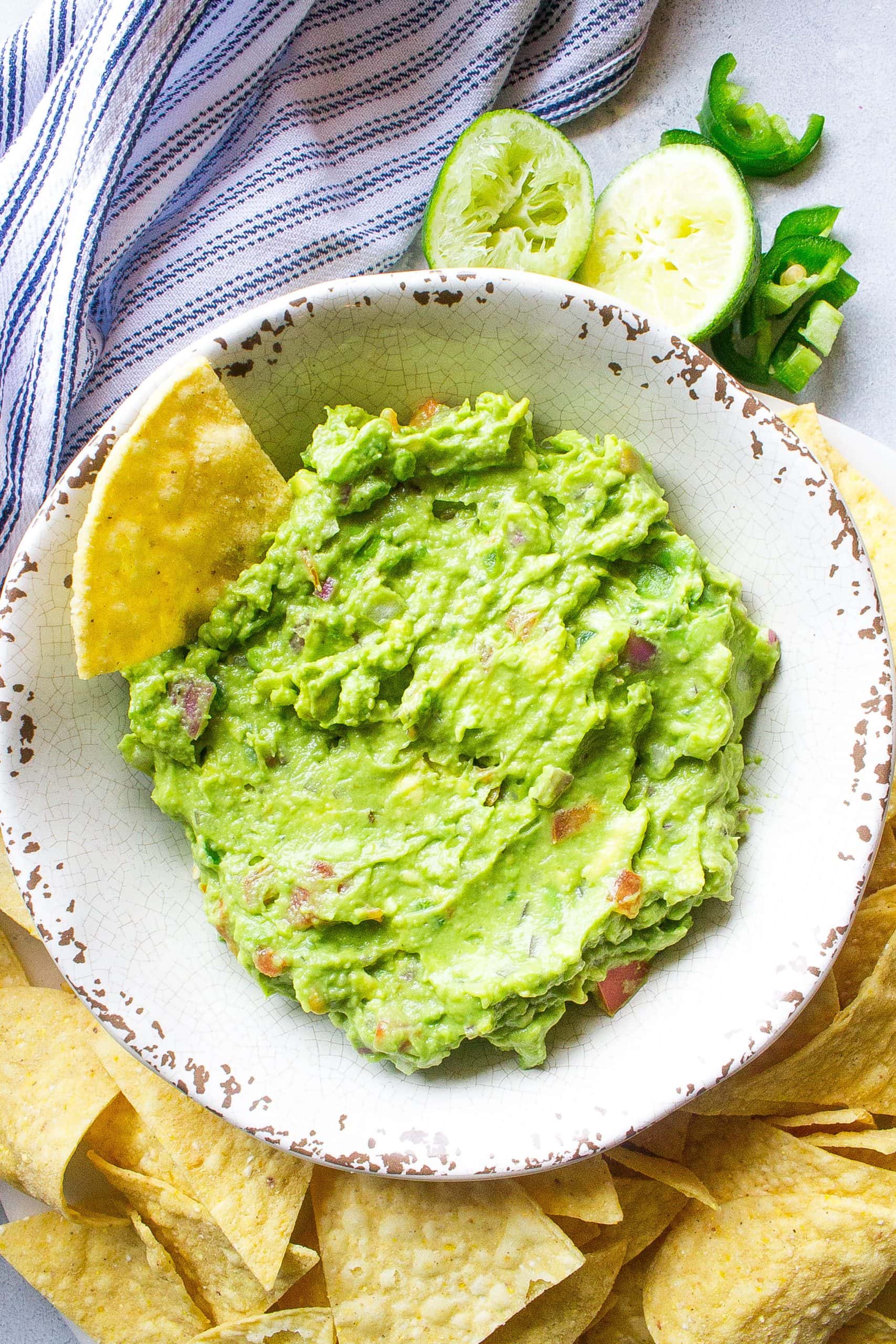 The BEST Homemade Guacamole