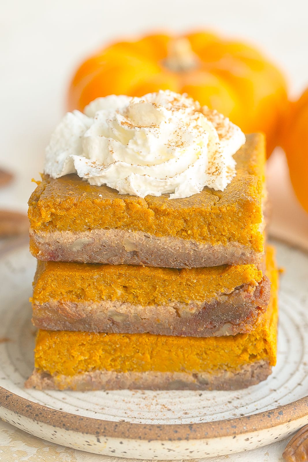 Healthy Pumpkin Pie Bars