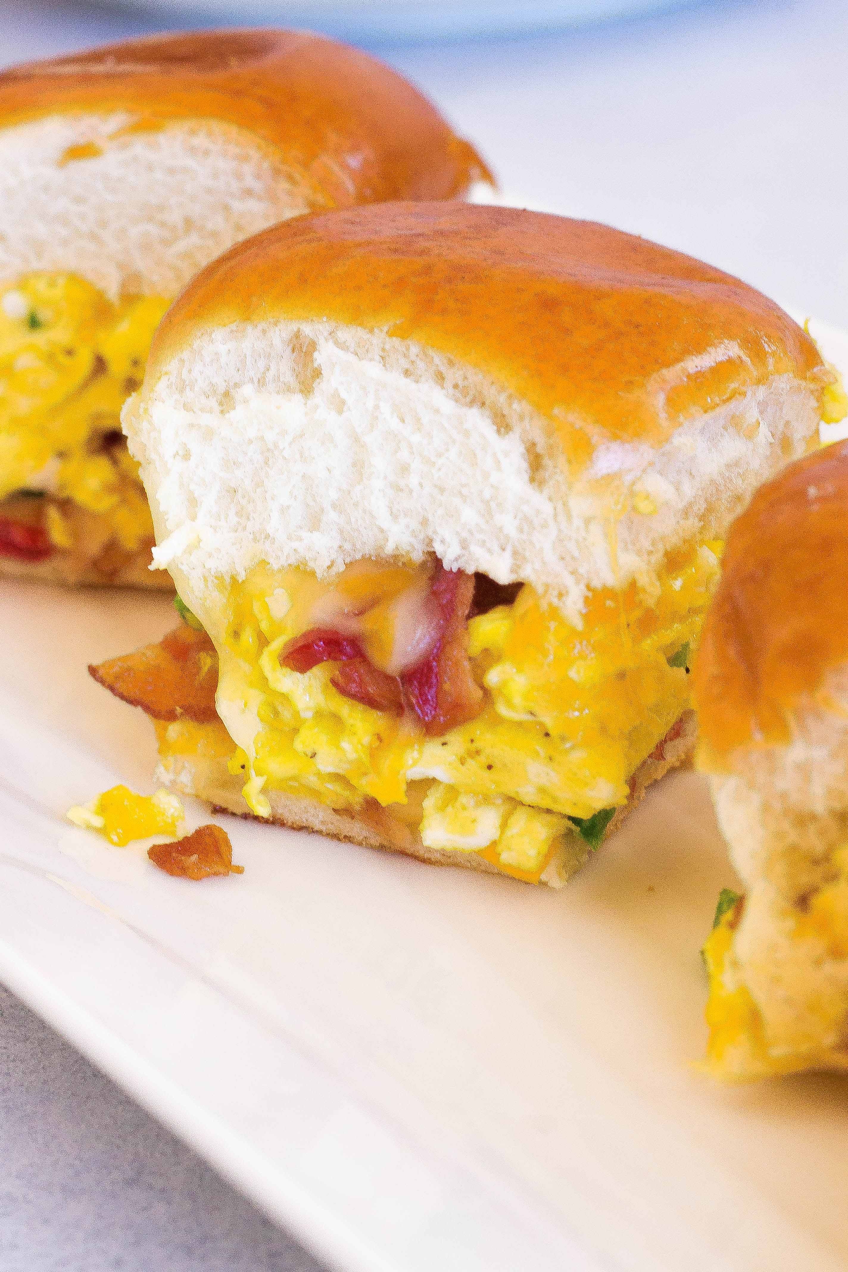 Cheesy Egg & Bacon Breakfast Sliders