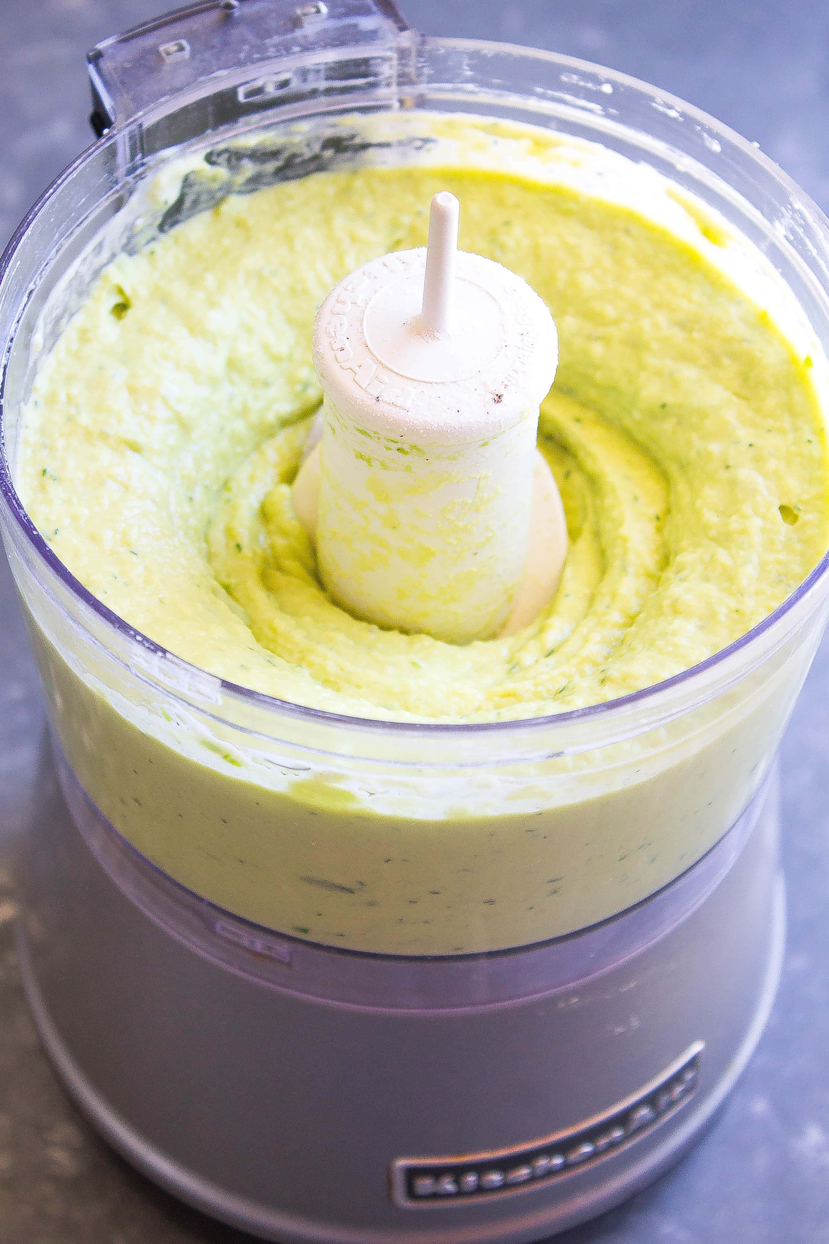 Spicy and Creamy Avocado Hummus 