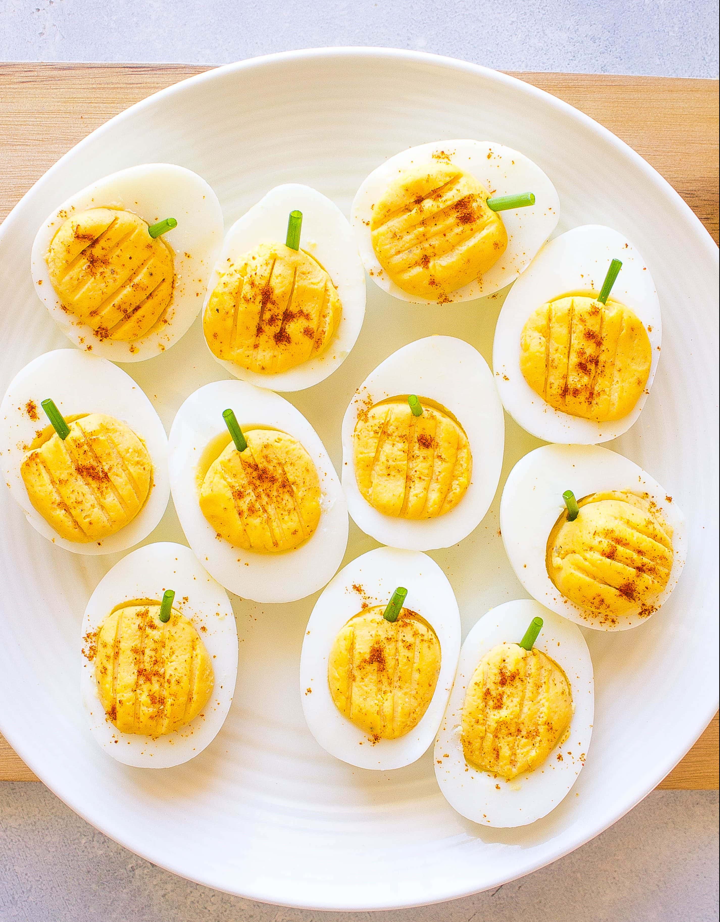 10+ Easy and Healthy Pumpkin and Fall Recipes/ Pumpkin Shaped Deviled Eggs