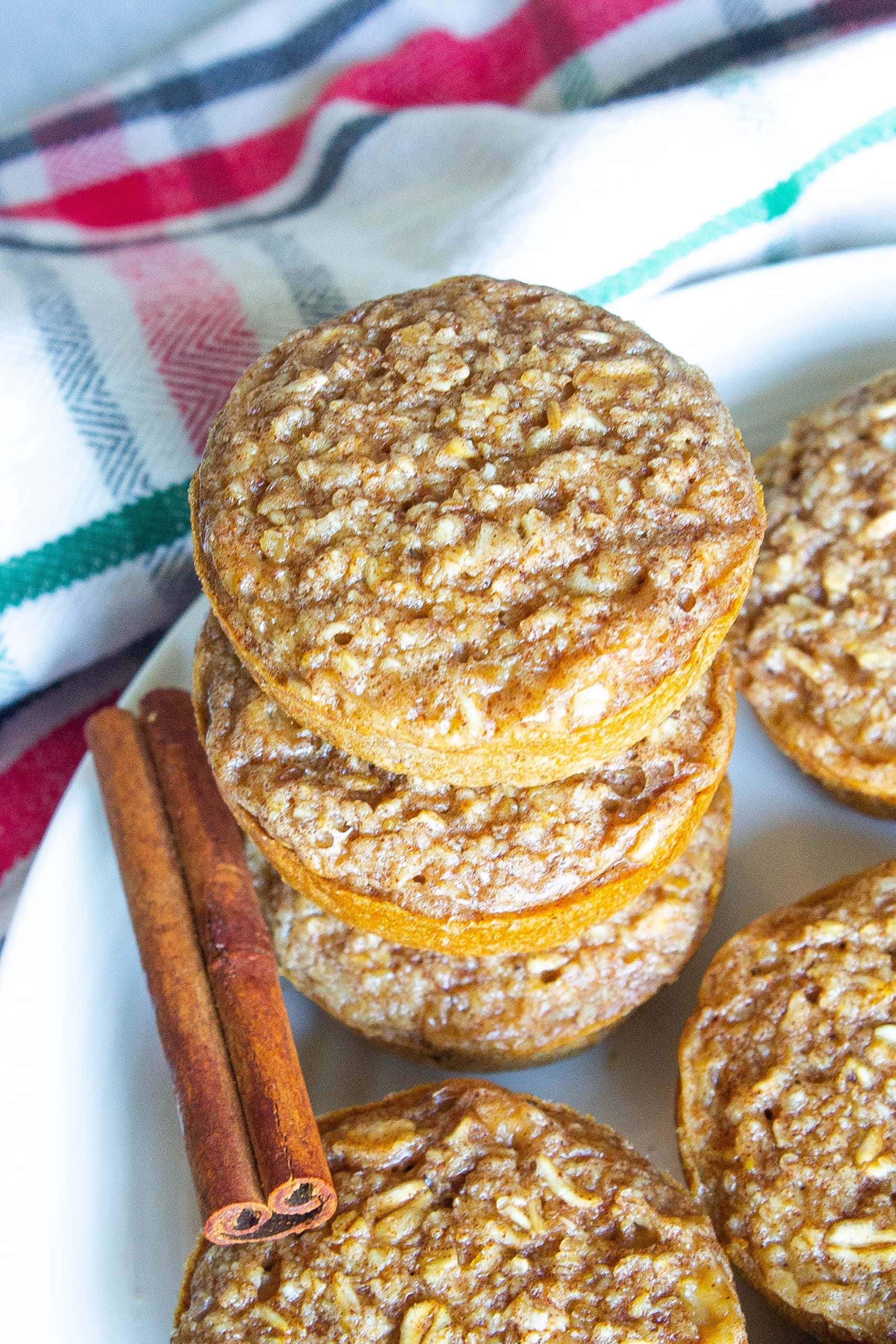 Baked Gingerbread Oatmeal Bites