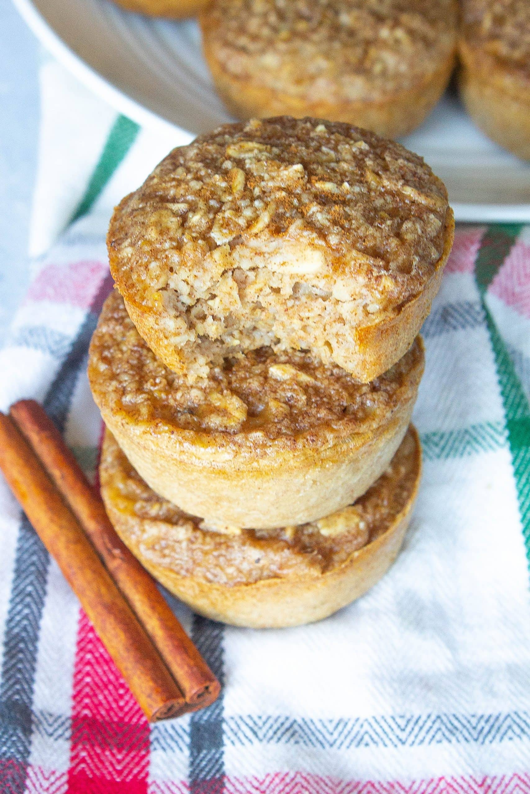 Baked Gingerbread Oatmeal Bites