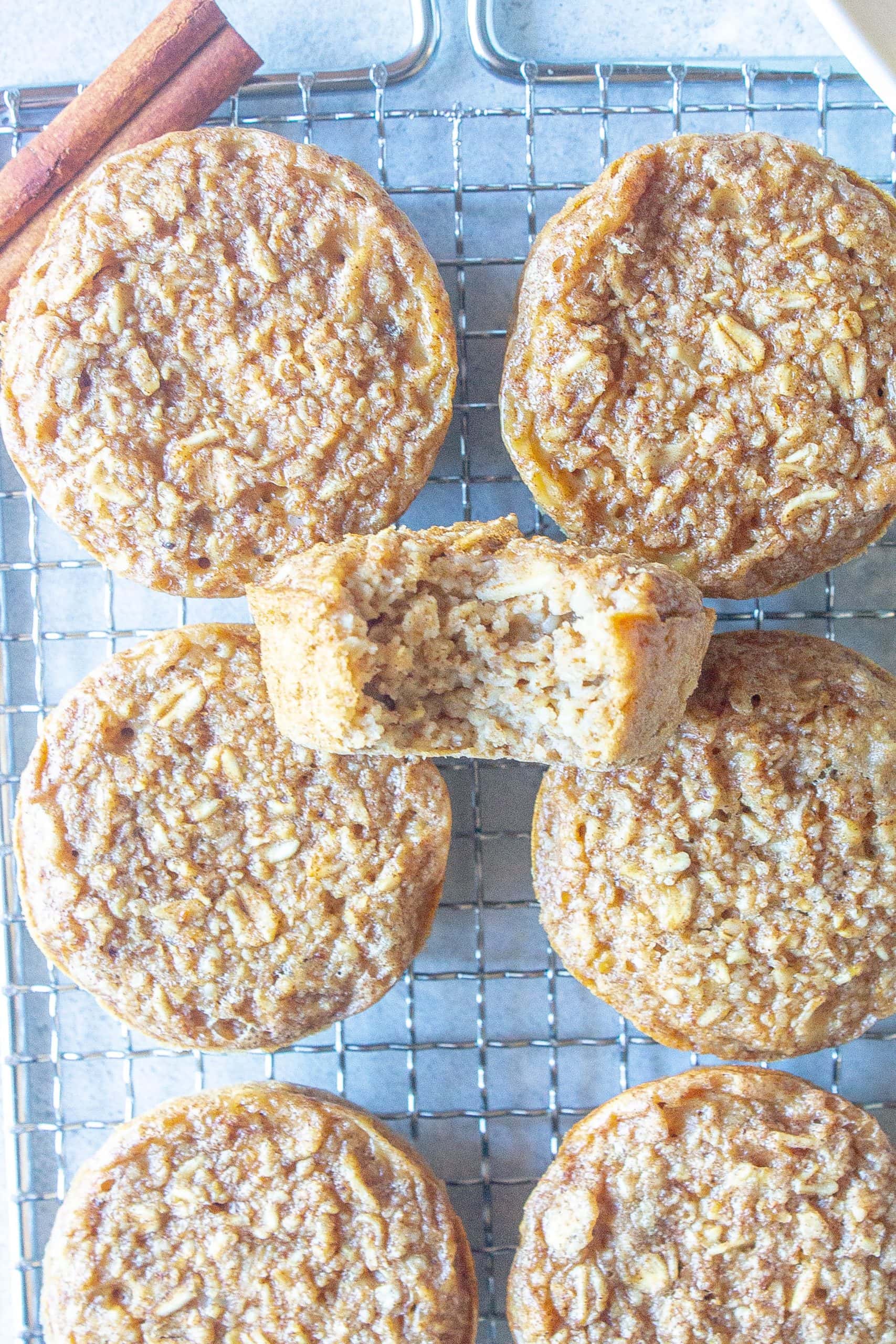 Healthy Gingerbread Oatmeal Bites