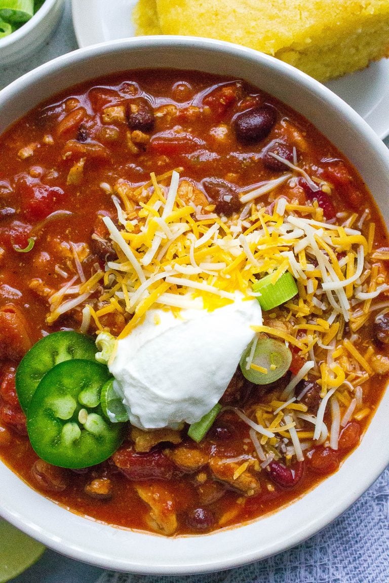 The Best Healthy Turkey Chili (Quick and Easy)