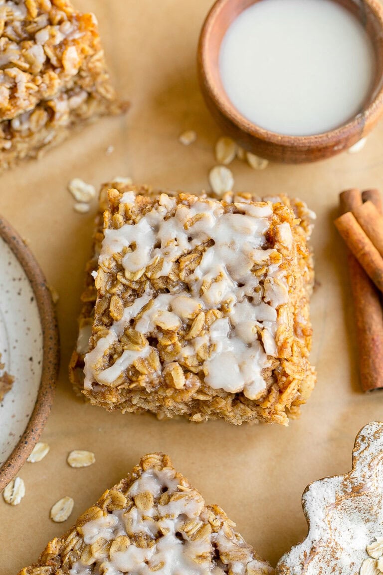 Cinnamon Roll Oatmeal Bake