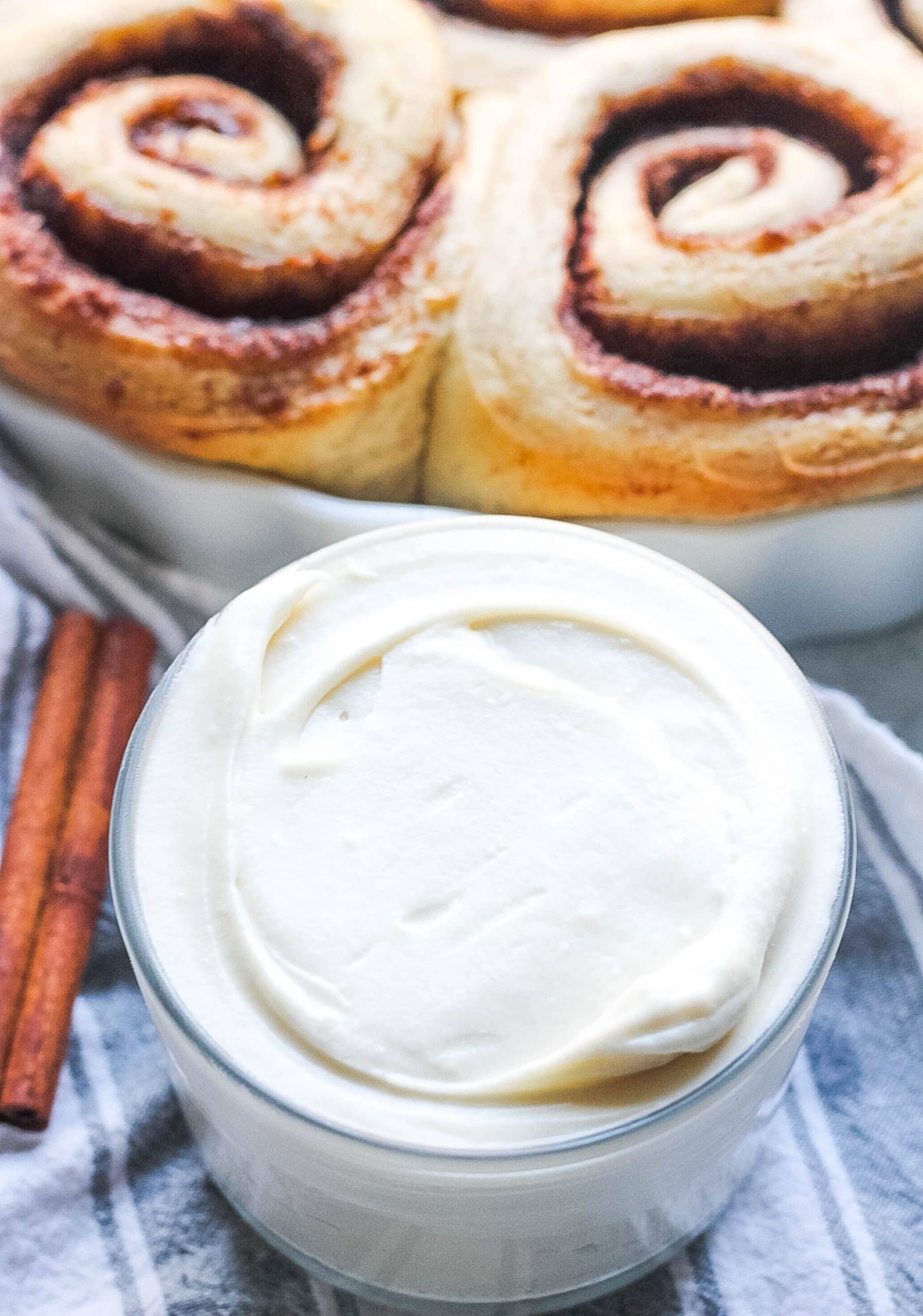 cinnamon roll frosting