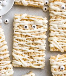 Mummy Rice Krispie Treats (fun for kids to make)
