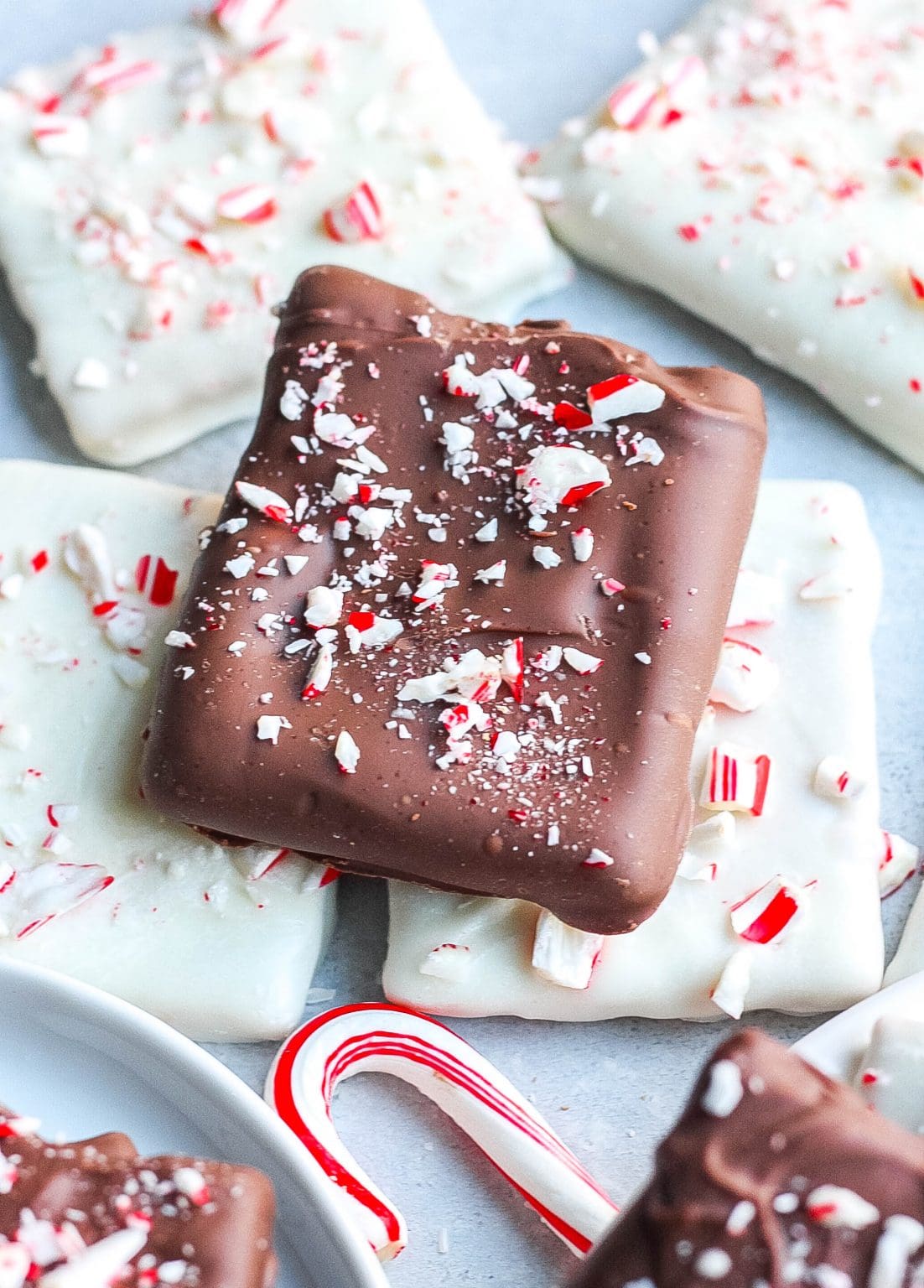 Chocolate Peppermint Graham Crackers (No Bake) - Kathryn's Kitchen