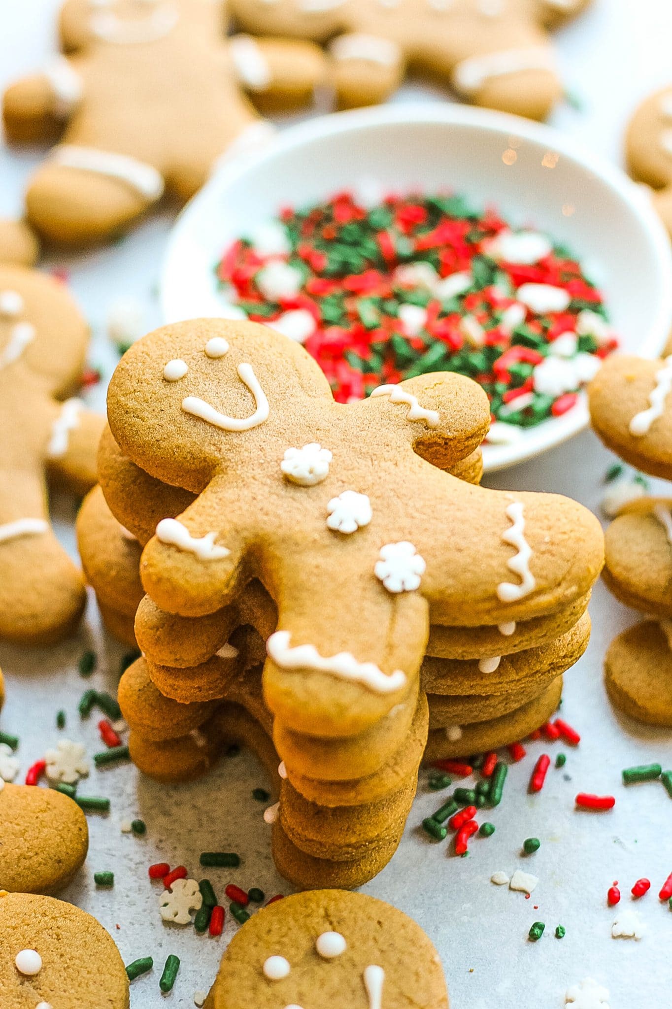 The Best Gingerbread Men Cookie Recipe (Soft & Chewy)