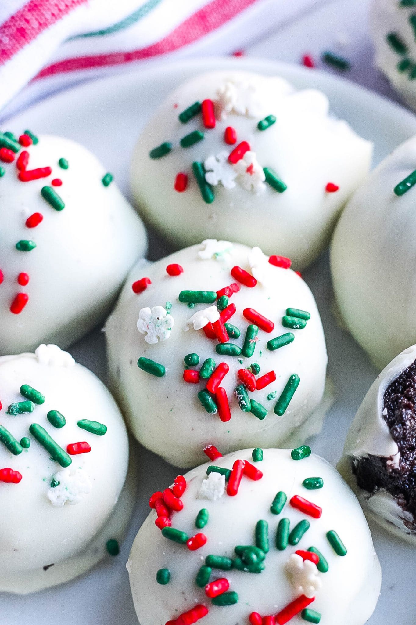 Oreo Truffle Recipe (made with only FOUR ingredients)