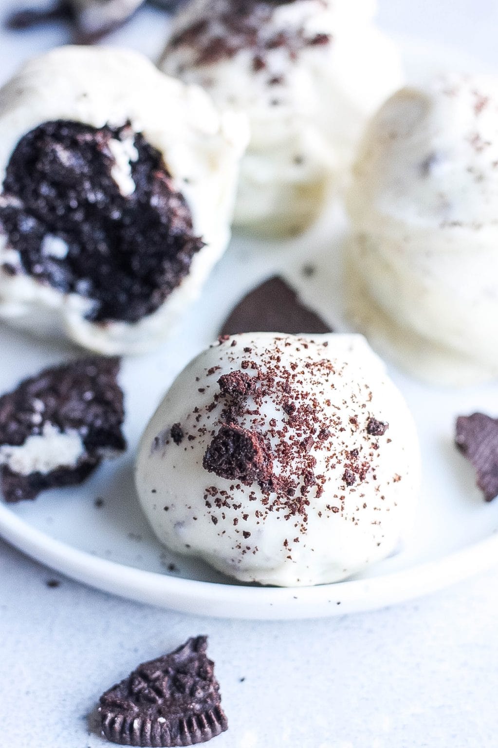 Oreo Truffle Recipe (made with only FOUR ingredients)