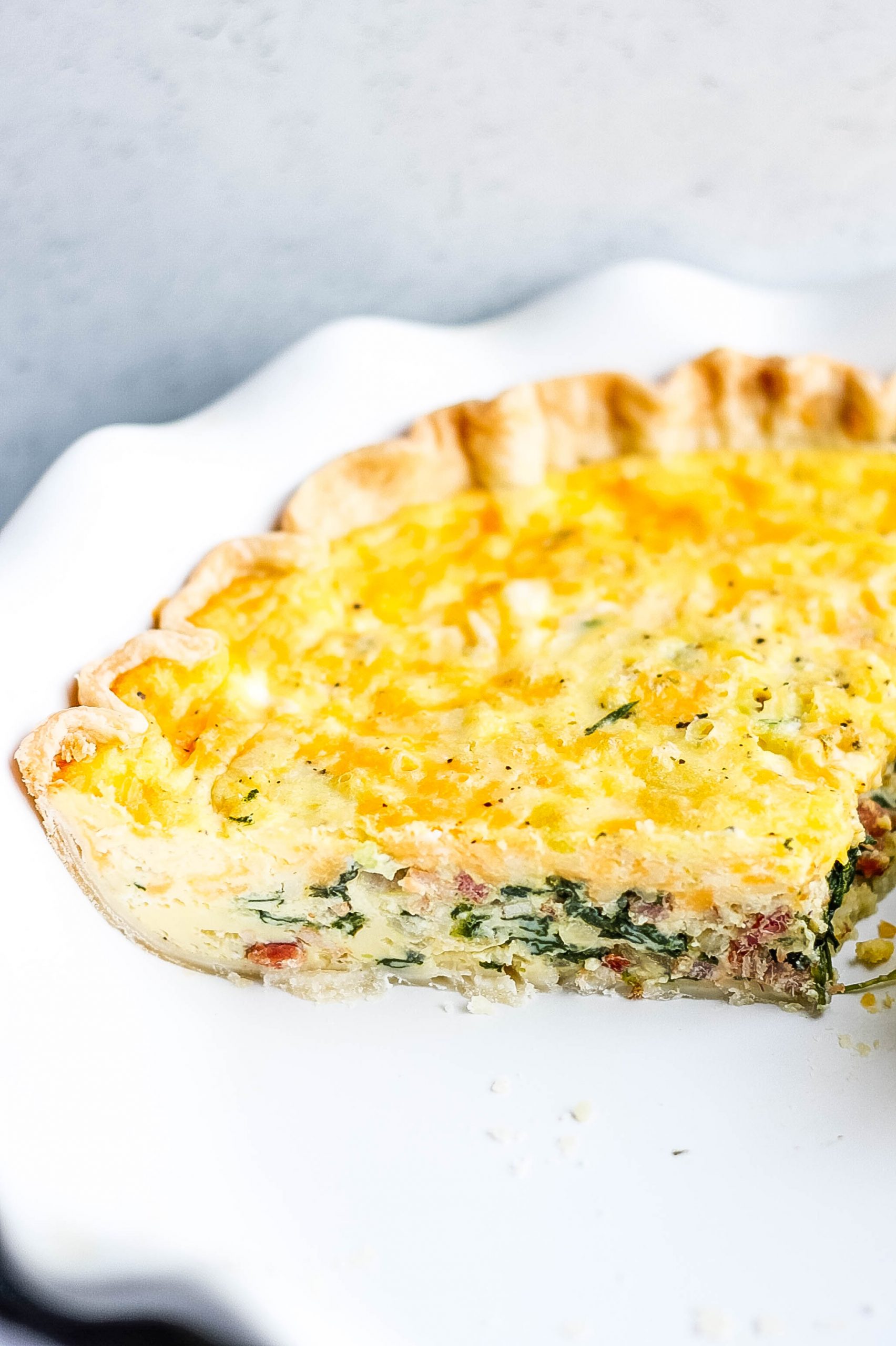 bacon and spinach quiche with cheese