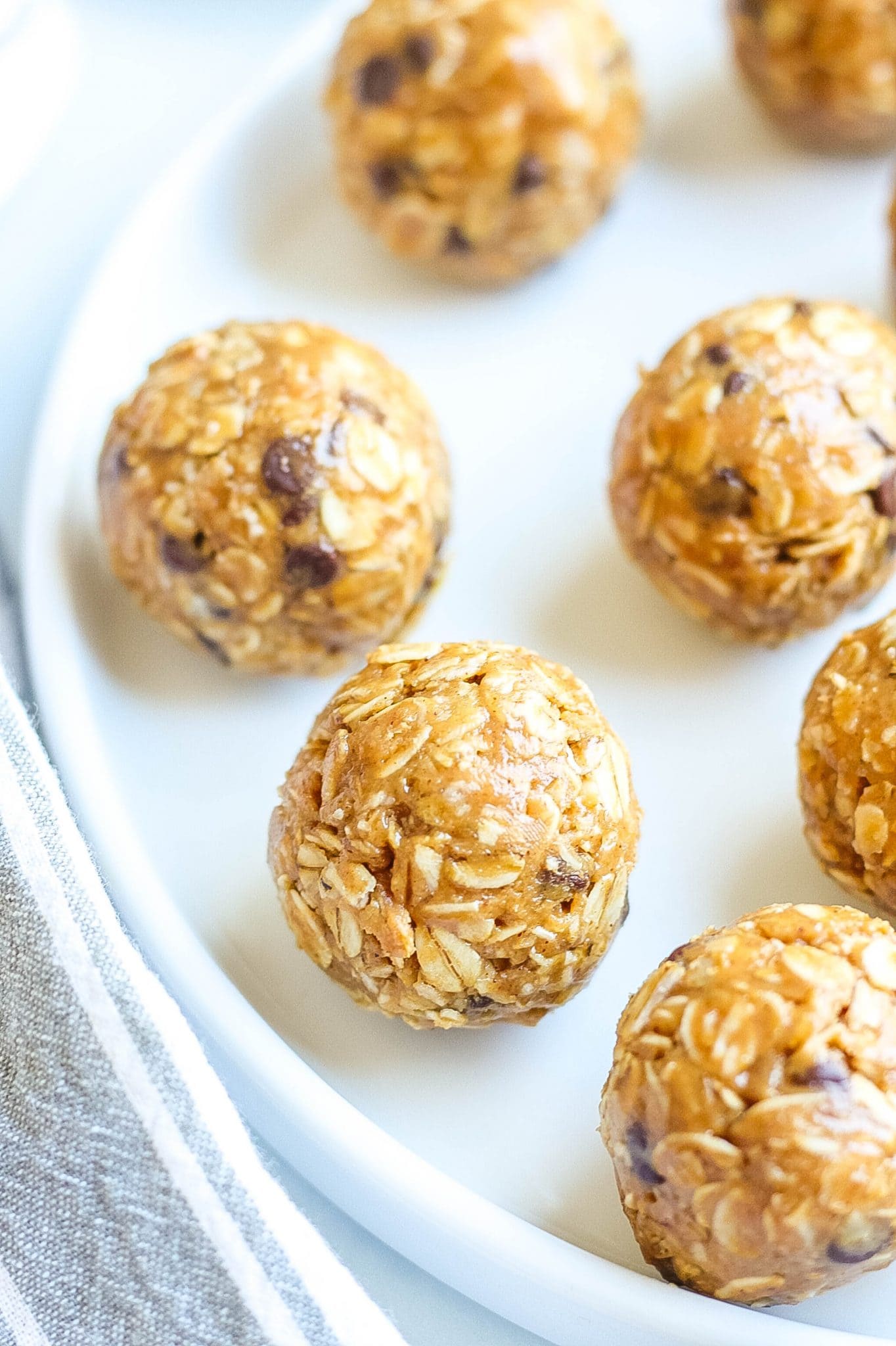 Oatmeal Peanut Butter Energy Bites - Kathryn's Kitchen