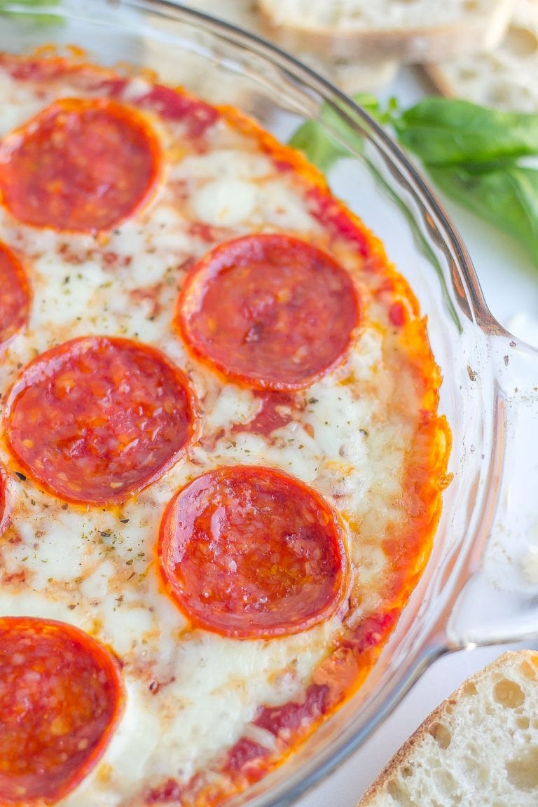 Hot Baked Pepperoni Pizza Dip (super Easy And Cheesy)