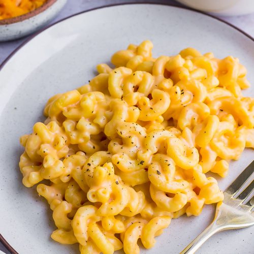 30 Minute Stovetop Mac And Cheese Recipe (Made In One Pot!)