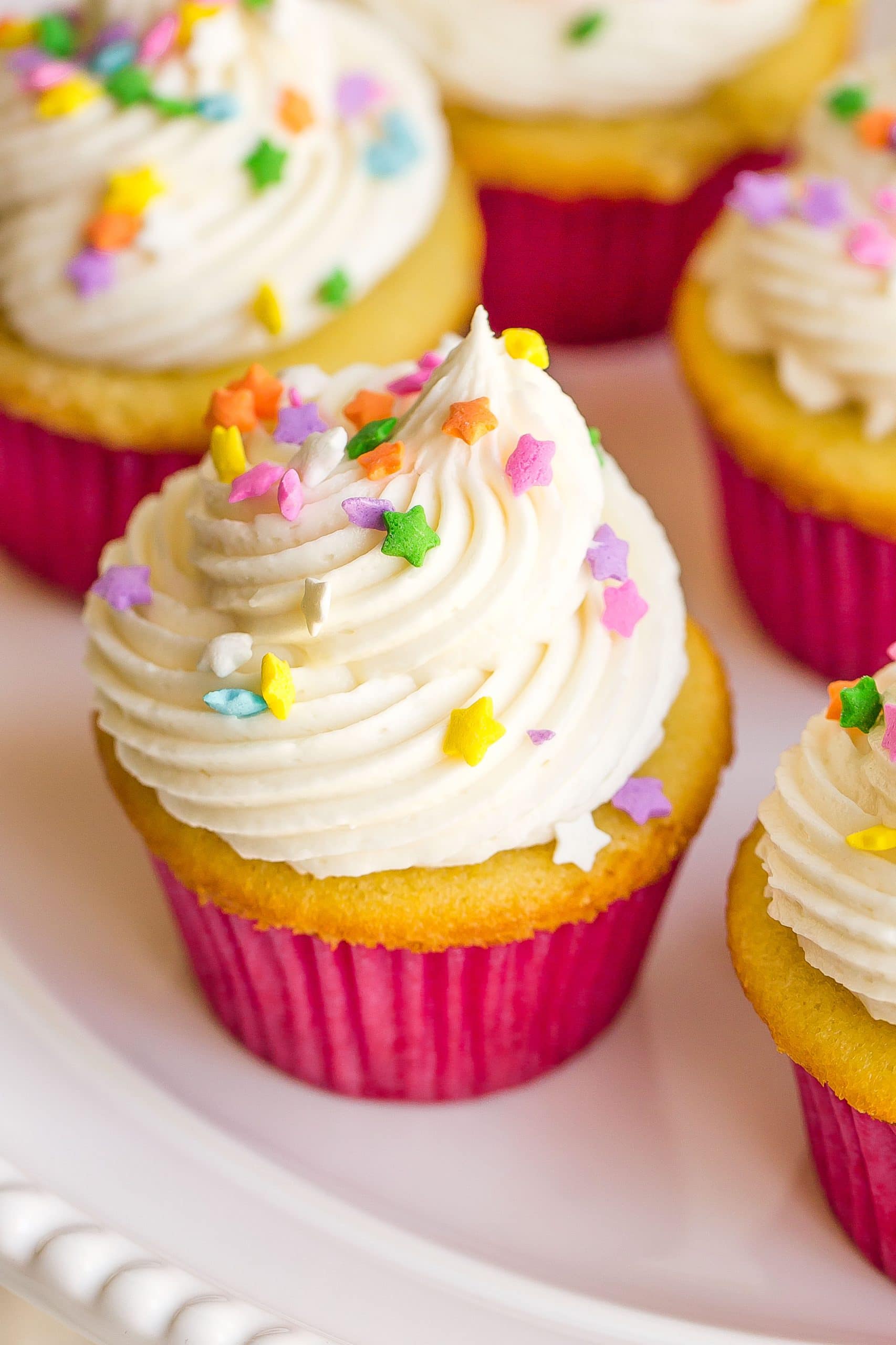 Easy Vanilla Cupcake Recipe Fluffy Moist 
