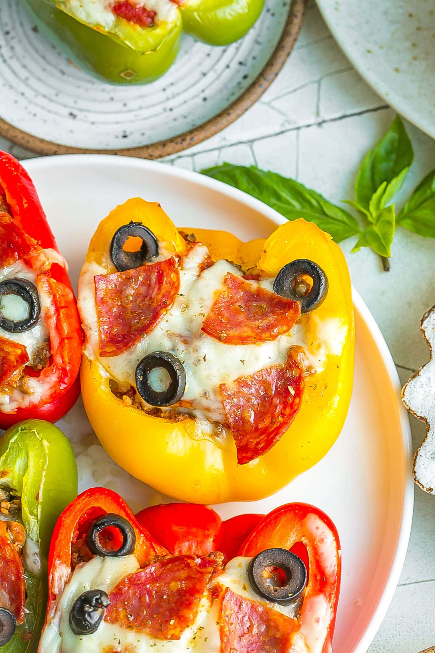 5 health benefits of red peppers. Plus, our world's healthiest pizza recipe  - Chatelaine - Chatelaine