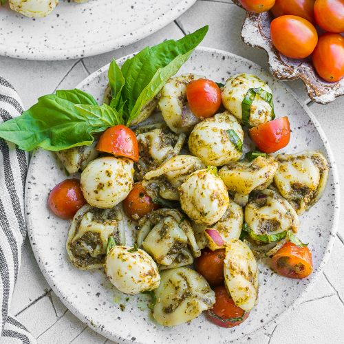 Easy Pesto Tortellini Salad - Kathryn's Kitchen