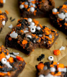 Halloween Cookie Bars-23