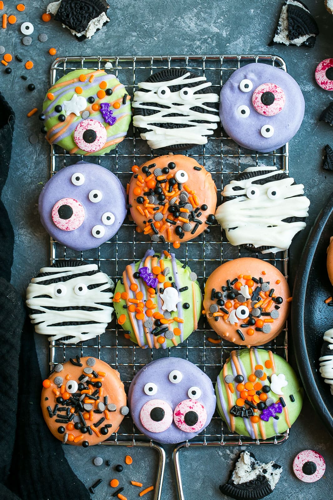 Halloween oreo treats on cooling rack.