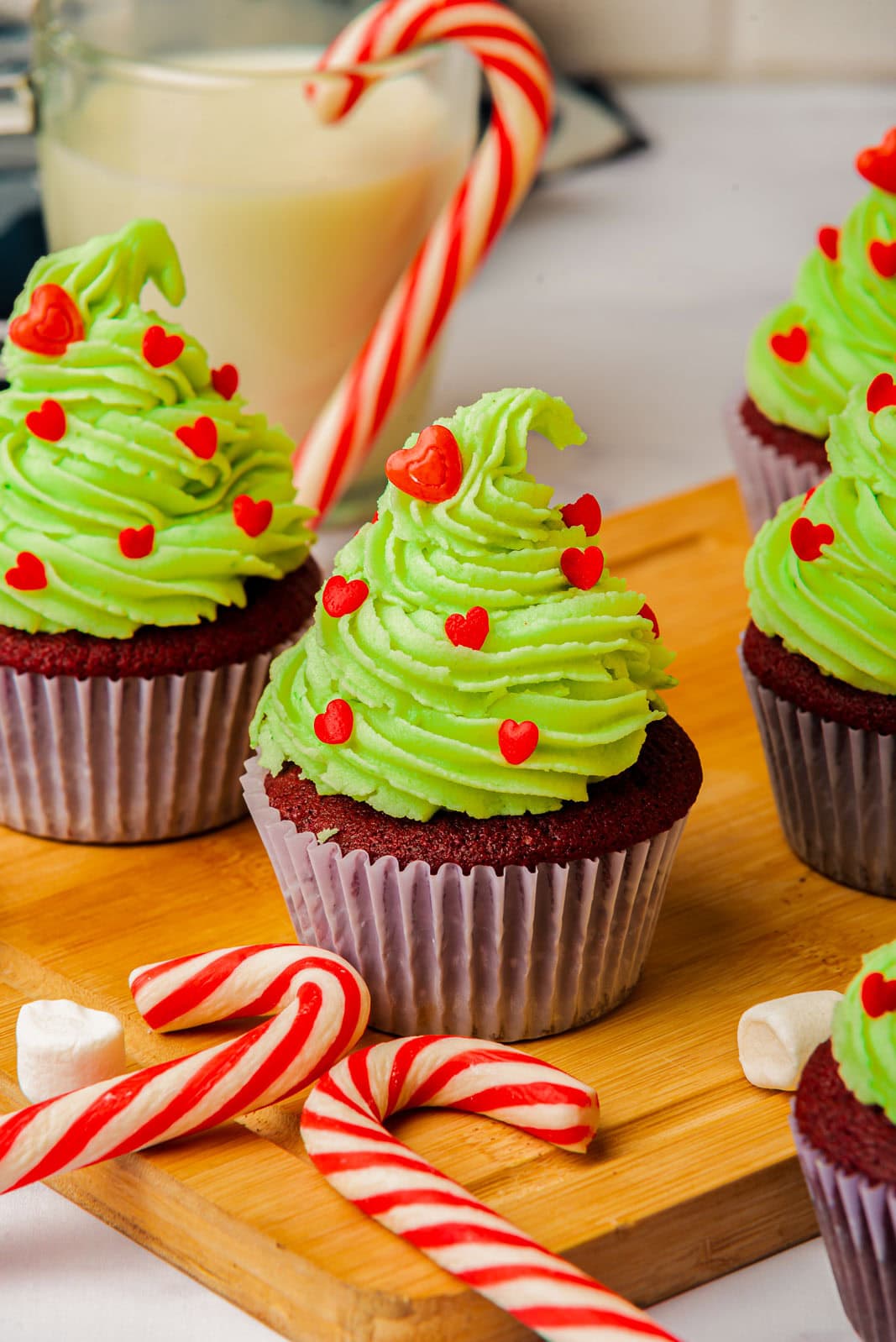 Grinch cupcakes recipe.