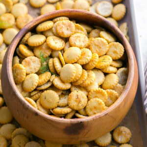 Dill oyster crackers.