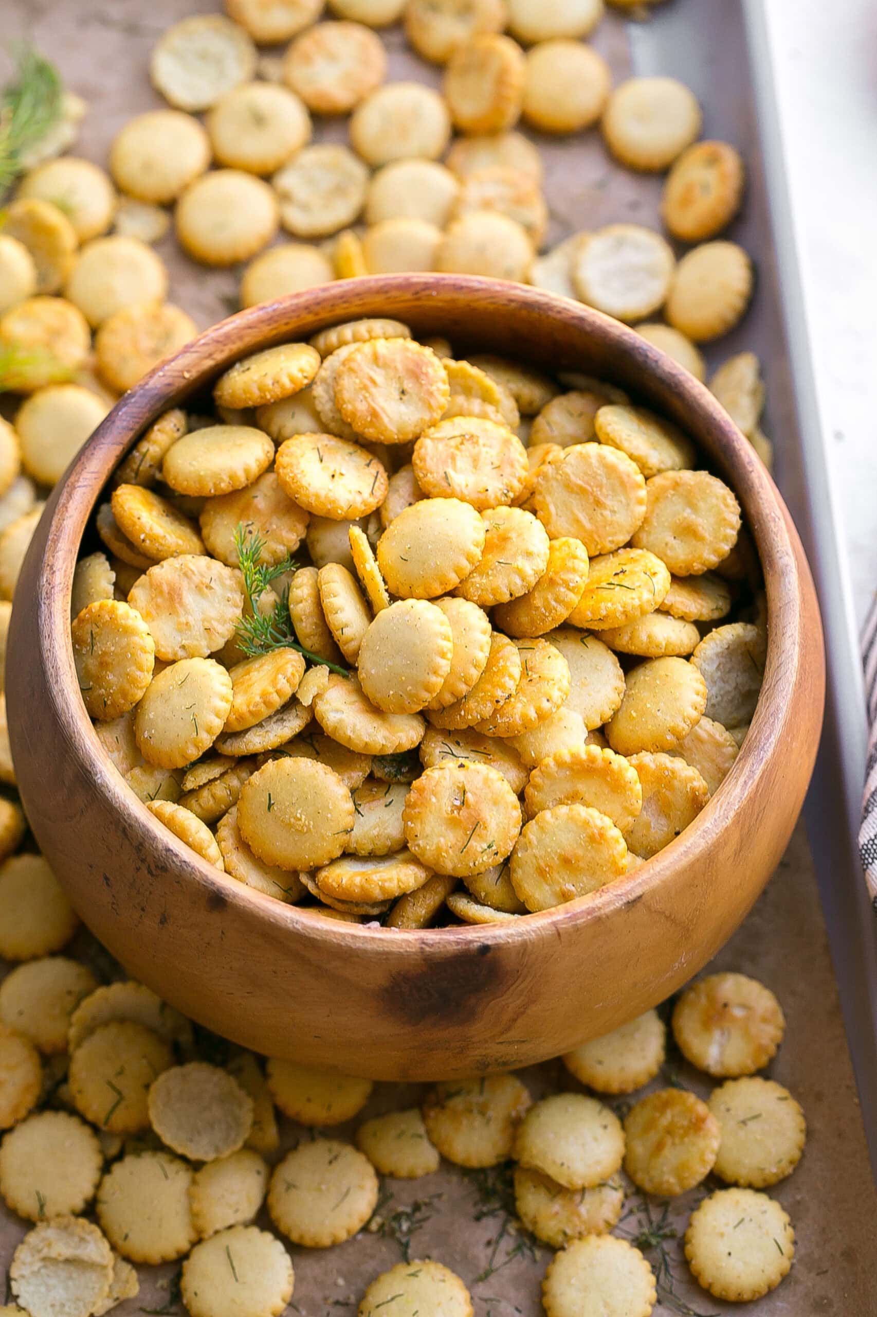 Dill oyster crackers.