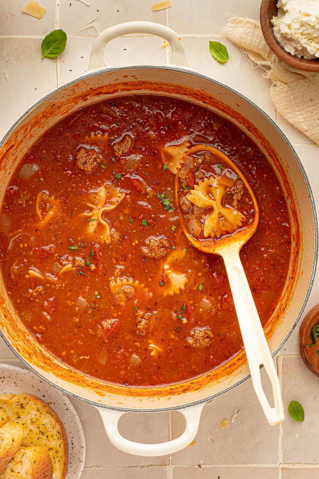 A large pot of easy lasagna soup with ground beef. 