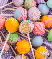 Easter Cake Pops-26