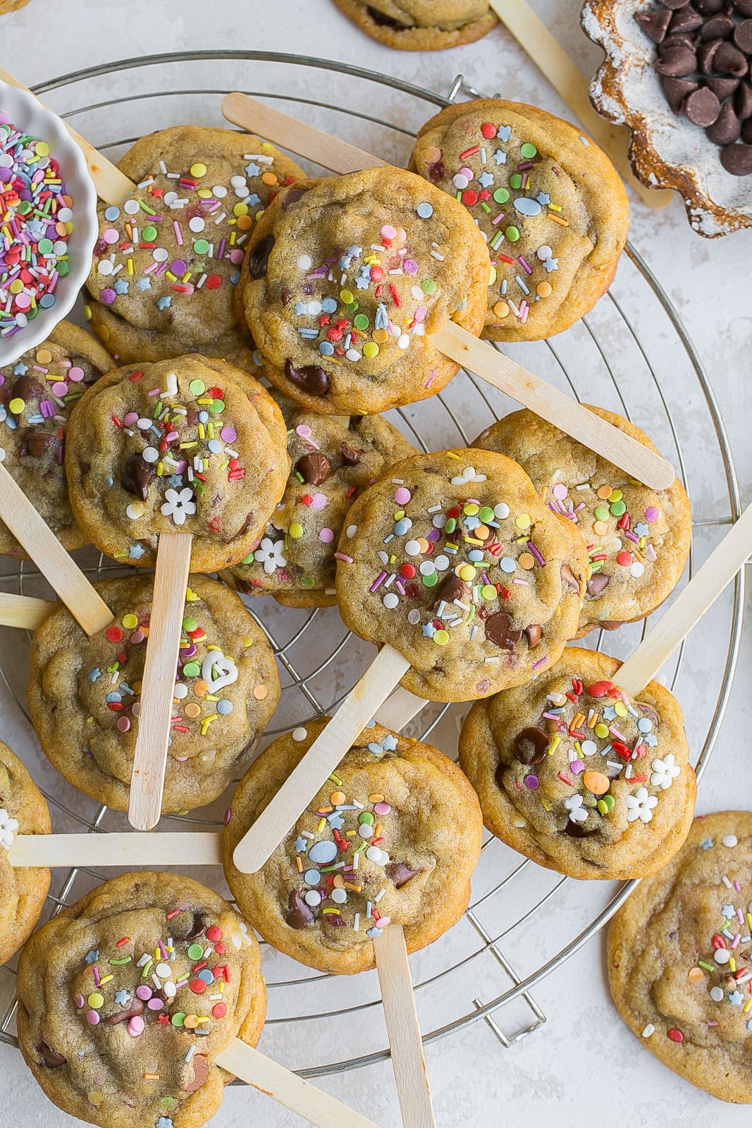 Cookie Pops on a cooling rack. 