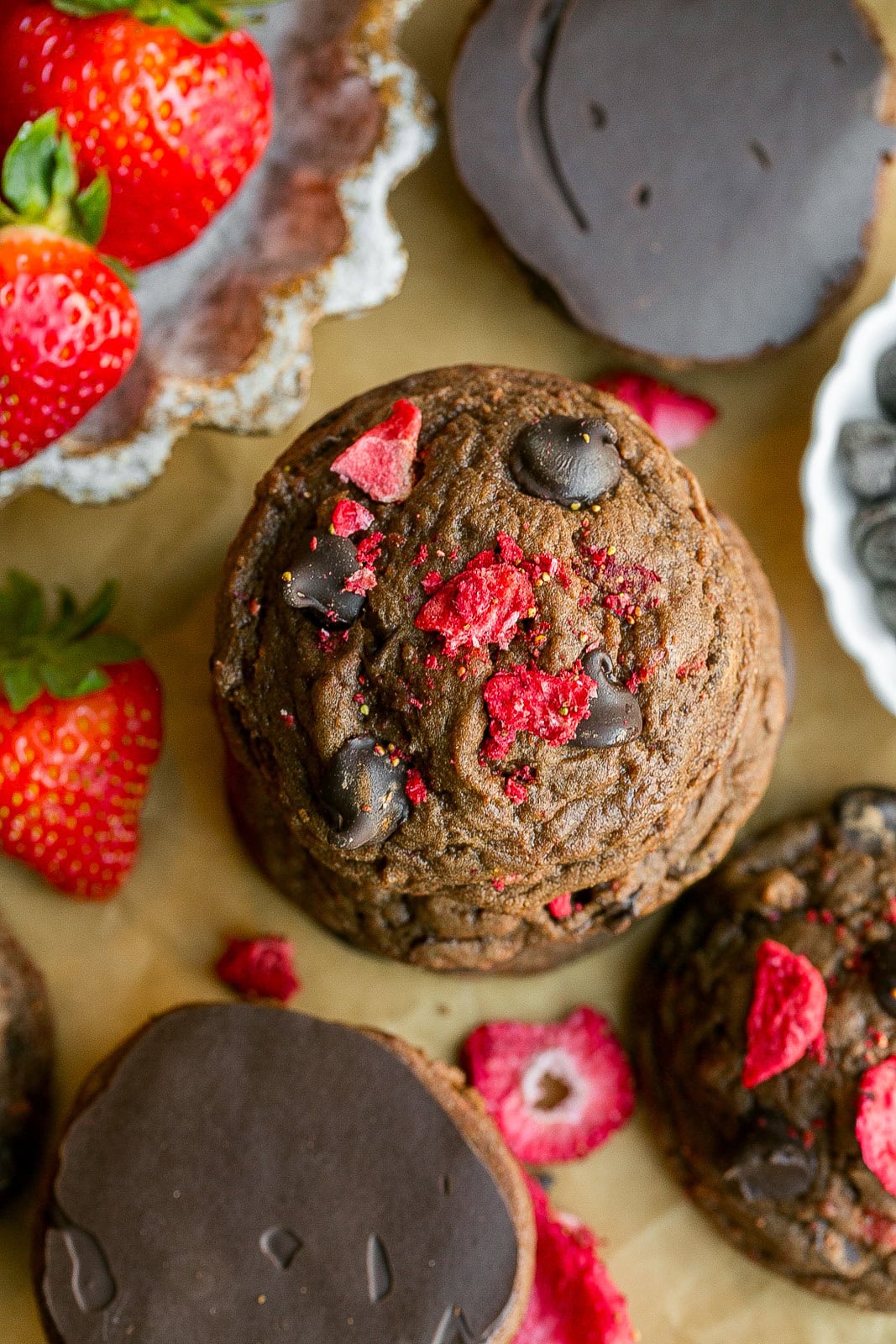 Top view of cookies that taste like chocolate covered strawberries.